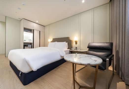 아뮤즈호텔 7층