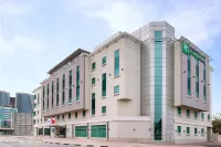 Holiday Inn Express Dubai Safa Park Hotellit kohteessa Al Wasl
