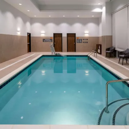 La Quinta Inn & Suites by Wyndham Nashville Downtown/Stadium