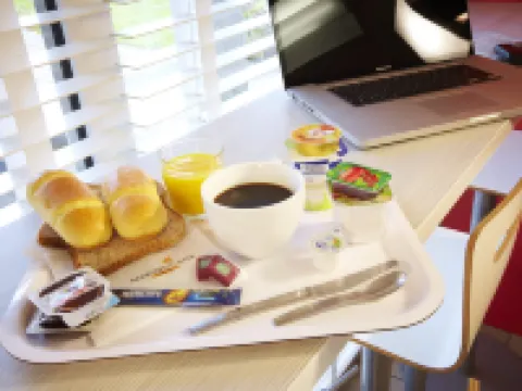 พรีเมียร์ คลาส อาร์ล โรงแรมในอาร์ล