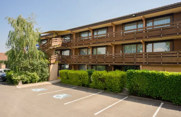 博若萊地區貝爾維爾 A6 Greet 酒店