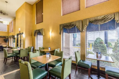 Quality Inn Отели в г. Ролла