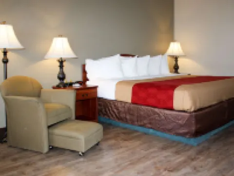 Econo Lodge Salina Scenic Route 89 & I-70 Hotels in Salina