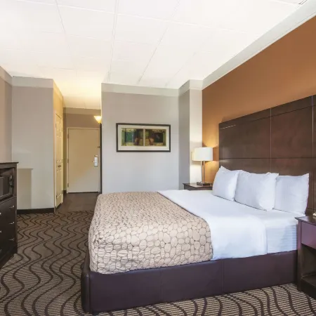 Mountain Valley Inn & Suites