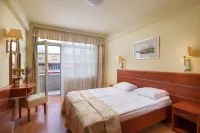 Benczur Hotel - พร้อมระเบียง