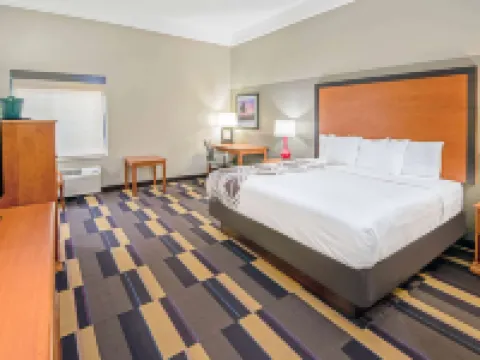 俄克拉荷馬城穆爾拉昆塔温德姆套房酒店 穆爾酒店