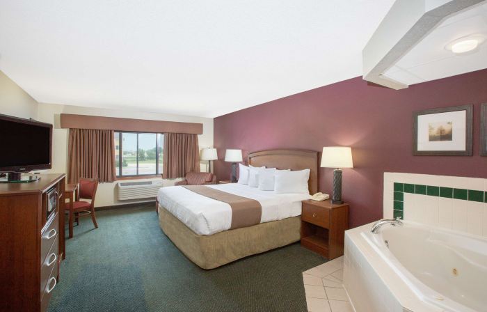 AmericInn by Wyndham Kearney