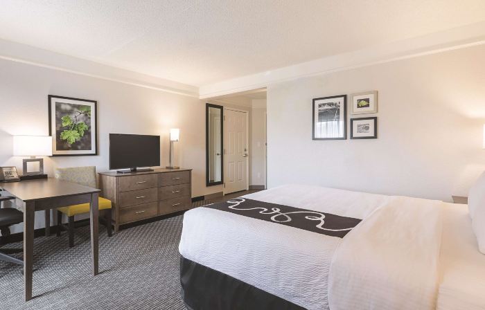 La Quinta Inn & Suites by Wyndham Dallas Plano West