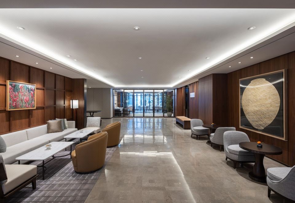 2. 앰배서더 서울 ..