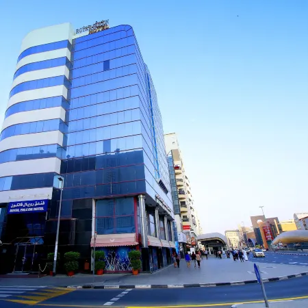 Royal Falcon Hotel Отели рядом с достопримечательностью «Дейра»