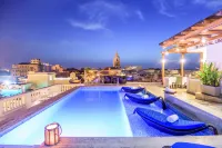 NH Cartagena Urban Royal - 屋上プール