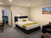 Townsman Motor Lodge - Motels