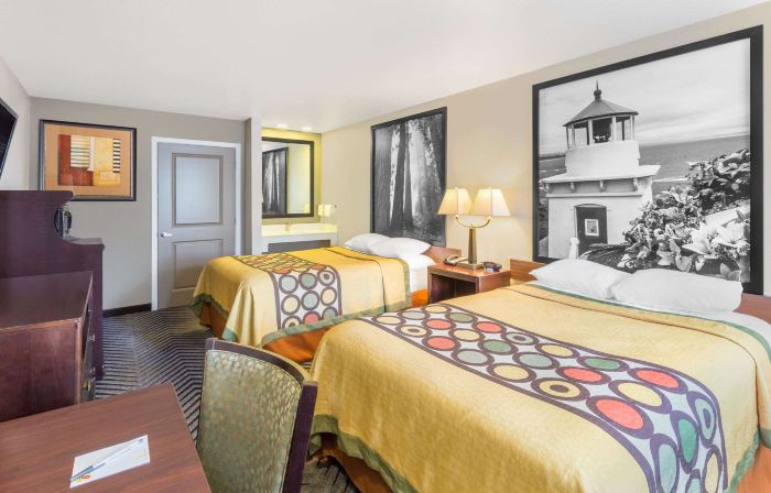 Super 8 by Wyndham Fortuna