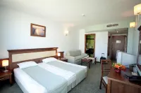 Lion Sunny Beach Hotel