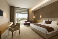 Ramada by Wyndham Podgorica فنادق في Golubovci Urban Municipality