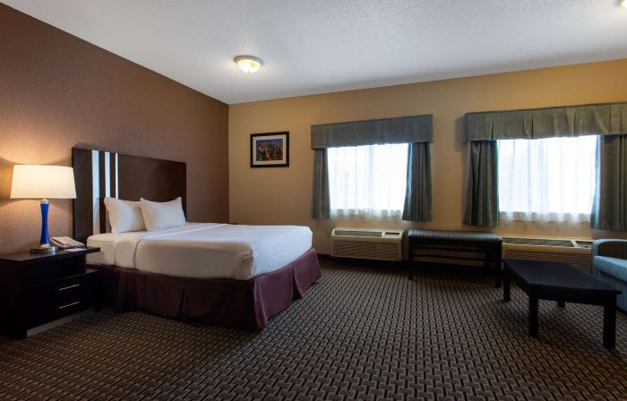 Ramada by Wyndham Glendale Heights/Lombard