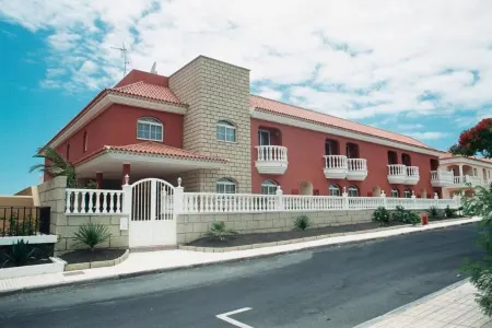 Apartamentos Callaomar Отели в г. Кальяо Сальвахе