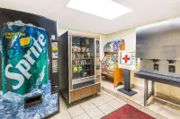 Super 8 by Wyndham Knoxville Downtown Area Hotels in Powell