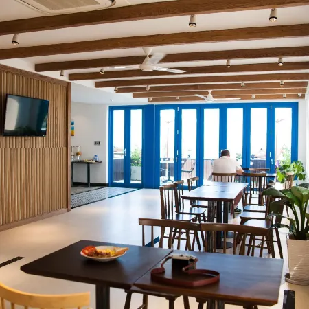 Santori Hotel Da Nang Bay Отели рядом с достопримечательностью «Пляж Xuan Thieu»