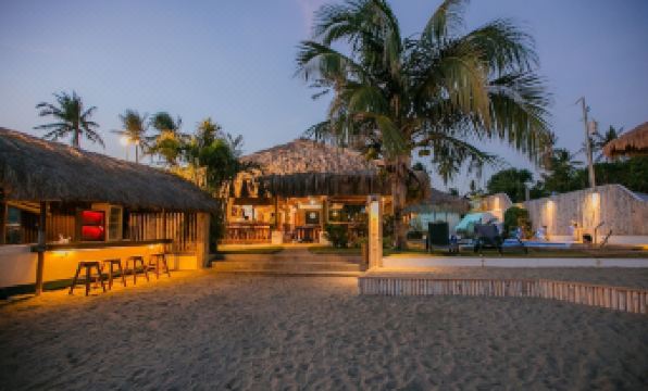 1. 카브즈 비치 리..