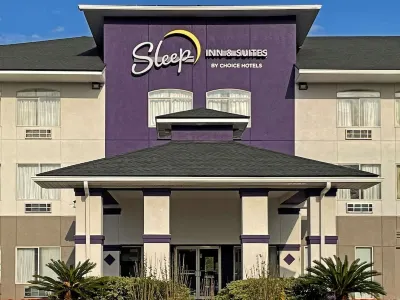 Days Inn & Suites by Wyndham Foley Hotels in Foley
