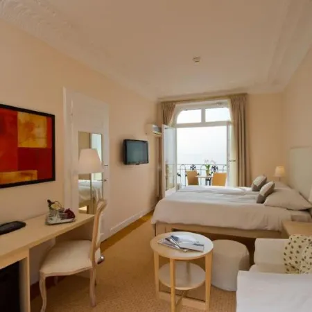 Hôtel du Grand Lac Excelsior Отели рядом с достопримечательностью «Mountain Studio»