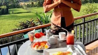 the-champuhan-villa-honeymoon-villa-with-rice-field-view