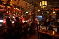 Disneyland Hotel - bar