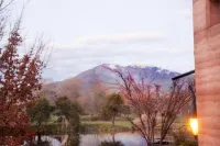 Dreamers Mt Beauty - Mountain view
