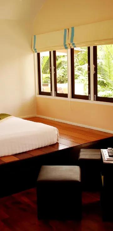 ห้องเตียงคิงไซส์ พร้อมทางเข้าสระว่ายน้ำ