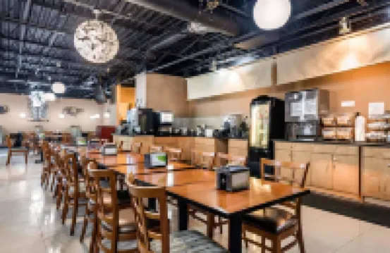 Rodeway Inn & Suites Fort Lauderdale Airport & Cruise Port Hotels in Dania Beach