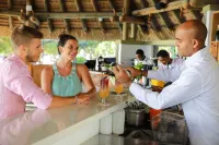 La Pirogue Mauritius - bar