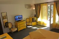 La Vieille Bastide Hotels in Tourtour