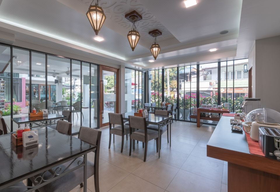 2. 코지텔 치앙마이..