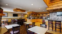 Best Western Plus Olympic Inn - Breakfast