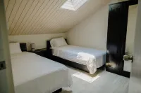 Spacious 4-Bedroom Apartment 2 km from Eagle Beach