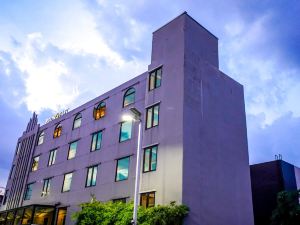 RoomQuest Bangkok Don Mueang Airport