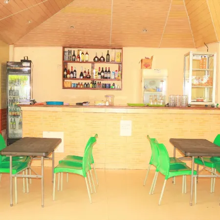 Carlcon Hotel