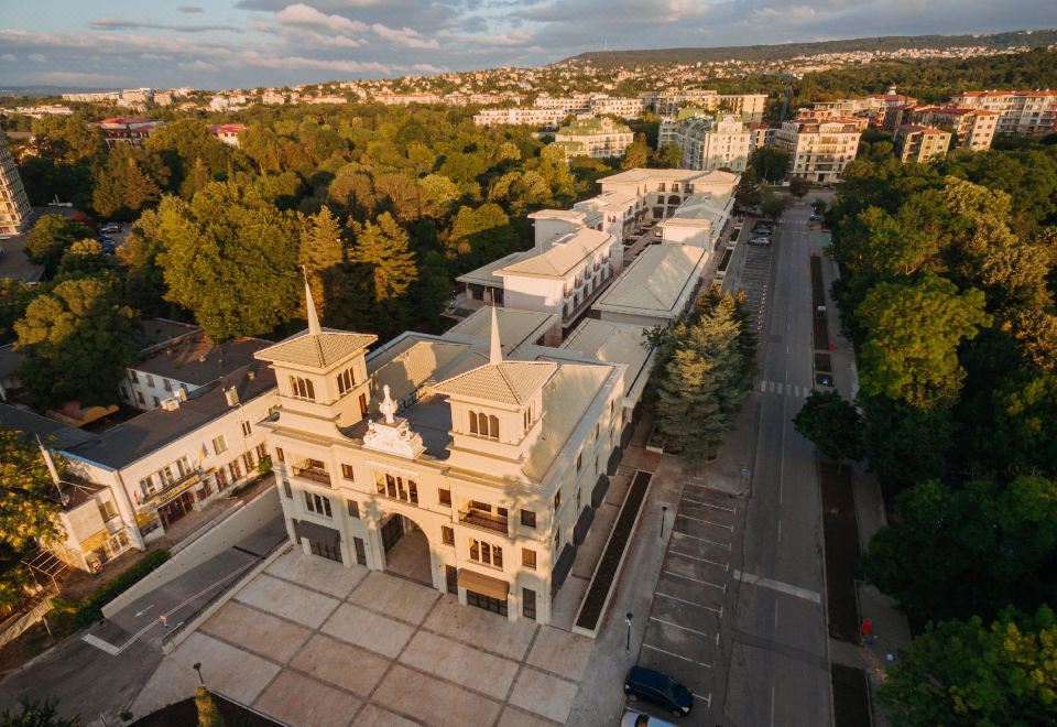 hotel overview picture