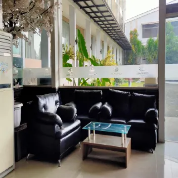 Neo Cempaka Hill Hotel