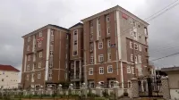 Roses Regency Hotel and Suites Hoteles cerca de Zuma Mall