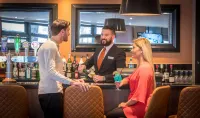 Clayton Hotel Belfast - bar