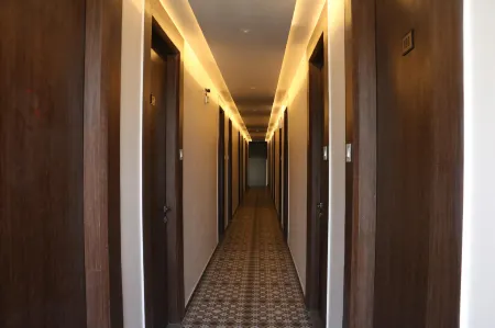 Hotel Park Side Отели рядом с достопримечательностью «Васай Форт»