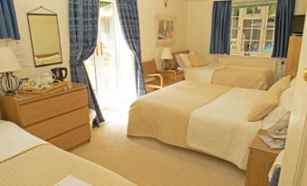 Woodacre B & B