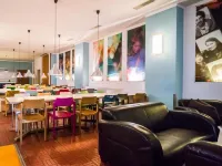 Amstel House Hostel