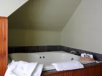 Champaign Garden Inn - Badekar