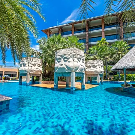 Rawai Palm Beach Resort Отели рядом с достопримечательностью «Мыс Промхтеп»