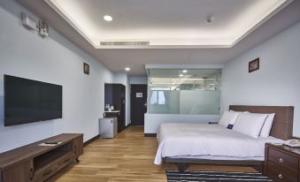 Hotel MENIPPE