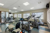 Best Western Plus Walkerton Hotel  Conference Centre - Gym