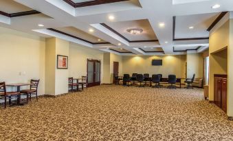 La Quinta Inn & Suites by Wyndham Bridgeport